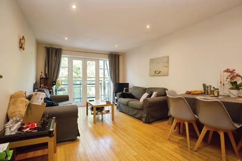 2 bedroom flat for sale, South Mews, Magretian Place, CARDIFF, South Glamorgan, CF10