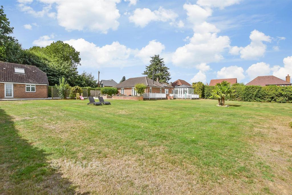 House in Maidstone, East Farleigh - View 3
