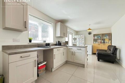 4 bedroom detached house for sale, Buzzard Way, Barnsley