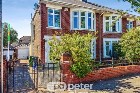 3 bedroom semi-detached house to rent, Rhydelig Avenue, Cardiff, CF14