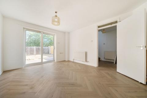 4 bedroom terraced house to rent, Hospital Way, London, SE13