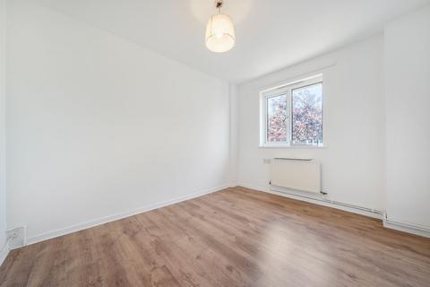 4 bedroom terraced house to rent, Hospital Way, London, SE13