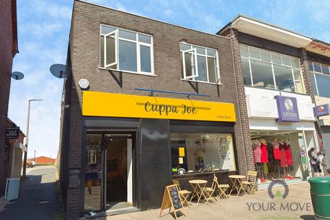 3 bedroom flat to rent, High Street, West Midlands B64