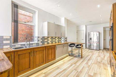 3 bedroom terraced house for sale, Knighton Fields Road West, Knighton Fields, Leicester