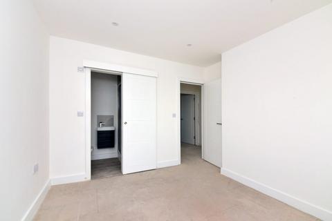 1 bedroom apartment for sale, London Road, Kingston Upon Thames