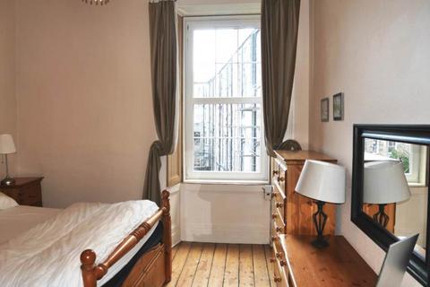 2 bedroom flat to rent, Cornwall Street, Edinburgh,
