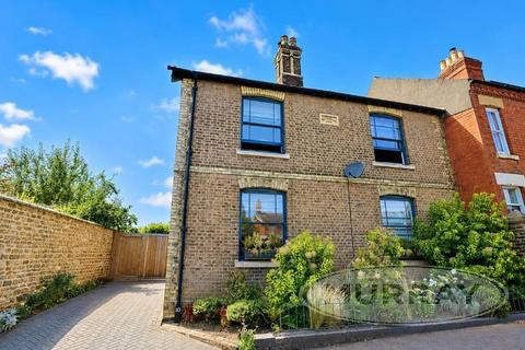 3 bedroom semi-detached house for sale, Barleythorpe Road, Oakham LE15