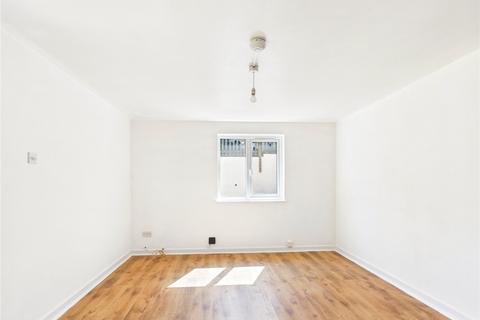 2 bedroom flat for sale, School Gardens, Pennar, Pembroke Dock, Pembrokeshire, SA72