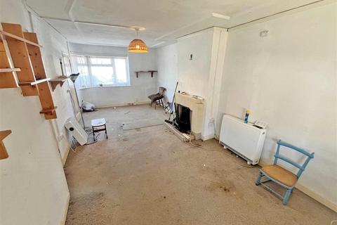 3 bedroom semi-detached house for sale, Chaucer Avenue, HAYES