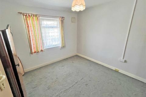 3 bedroom semi-detached house for sale, Chaucer Avenue, HAYES