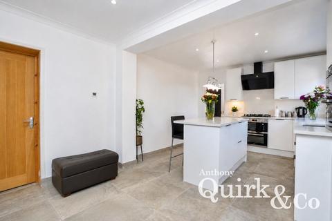 3 bedroom detached house for sale, Hallet Road, Canvey Island, SS8
