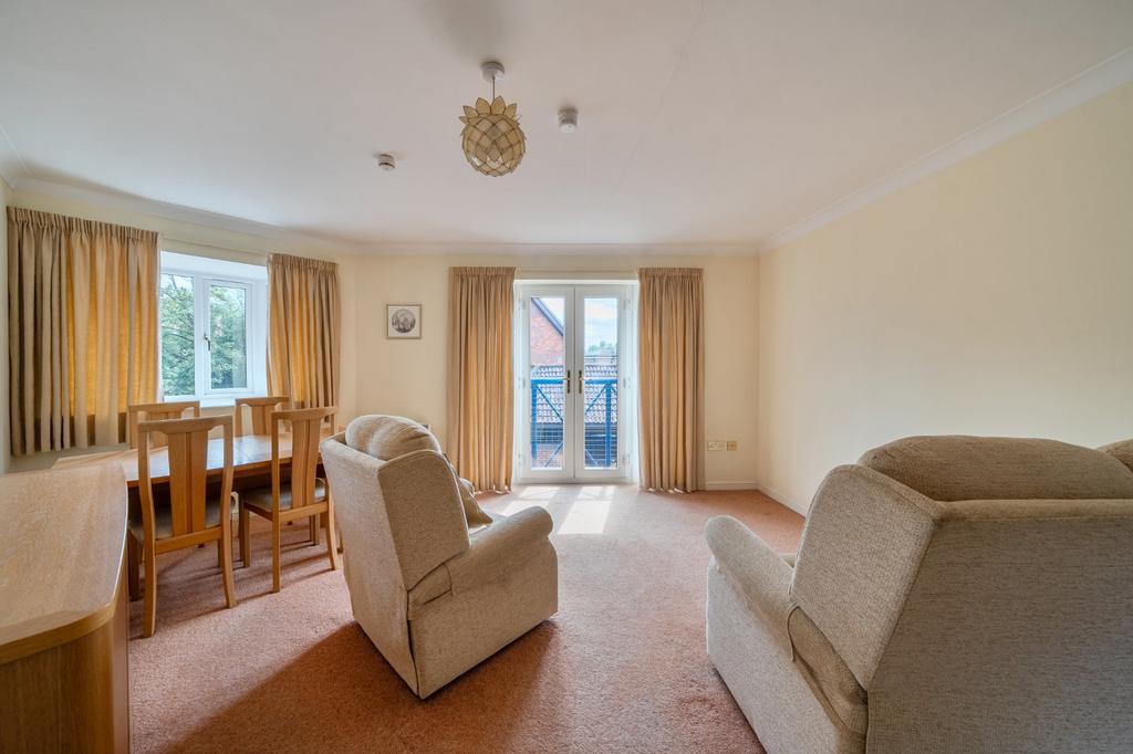 Apartment in Reading - View 2