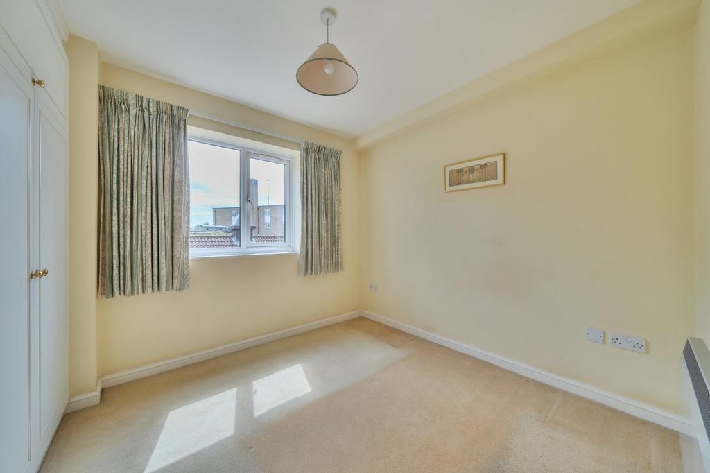 Apartment in Reading - More
