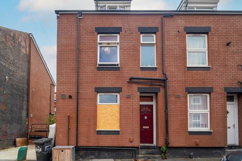 2 bedroom end of terrace house for sale, Recreation View, Leeds LS11
