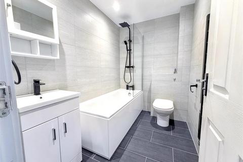 4 bedroom townhouse for sale, Wellington Way, Leighton Buzzard LU7