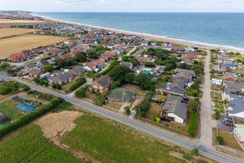 4 bedroom detached bungalow for sale, Ostend Road, Walcott NR12