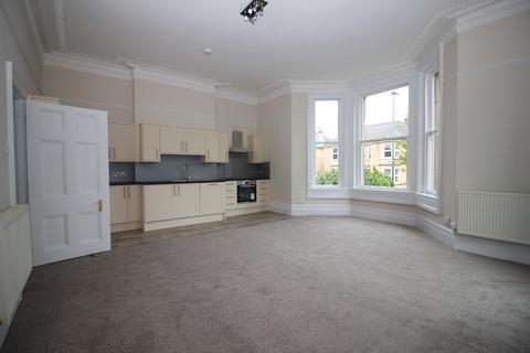 2 bedroom apartment to rent, Upper Oldfield Park, Oldfield Park