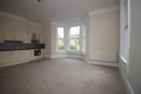 2 bedroom apartment to rent, Upper Oldfield Park, Oldfield Park
