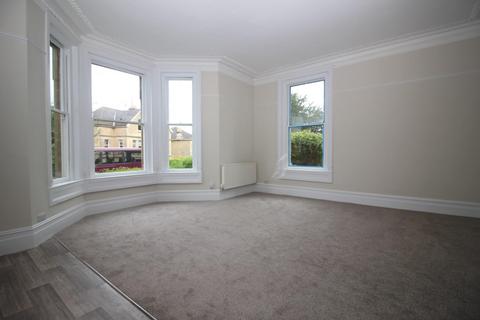 2 bedroom apartment to rent, Upper Oldfield Park, Oldfield Park