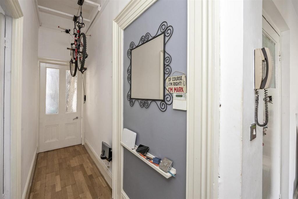 Apartment in Hove - View 5