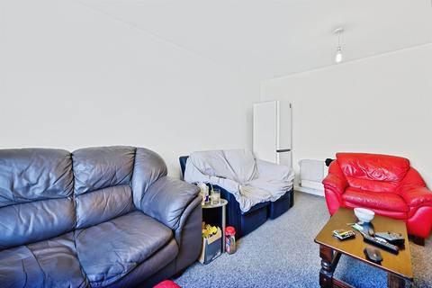 2 bedroom ground floor flat for sale, West Cotton Close, Northampton
