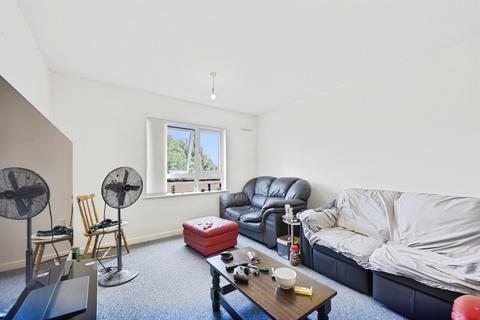 2 bedroom ground floor flat for sale, West Cotton Close, Northampton
