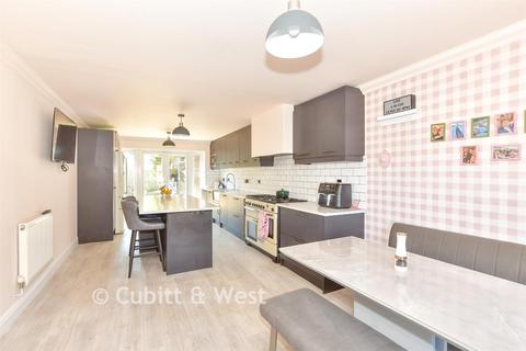4 bedroom detached house for sale, The Oaks, Bognor Regis PO21