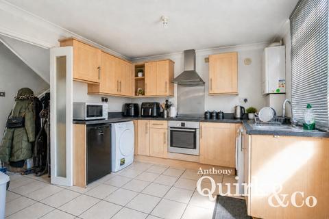 3 bedroom terraced house for sale, First Avenue, Canvey Island, SS8