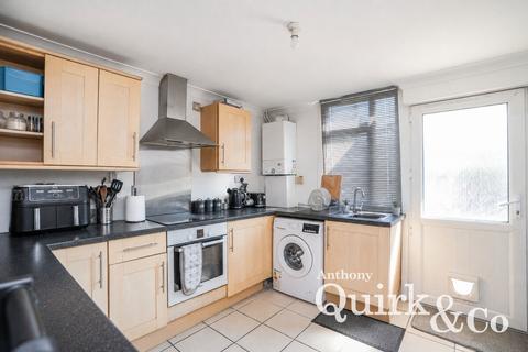 3 bedroom terraced house for sale, First Avenue, Canvey Island, SS8