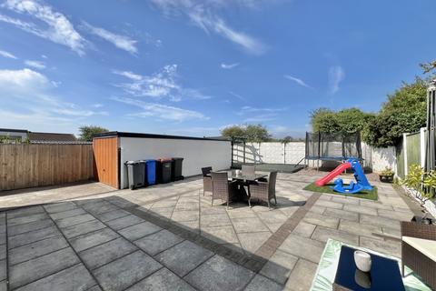 4 bedroom bungalow for sale, Hardhorn Way, Poulton-Le-Fylde FY6