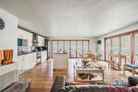 3 bedroom detached house for sale, Llandilo, Pembrokeshire SA66