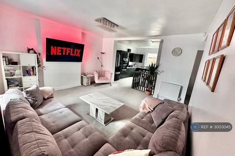 2 bedroom flat to rent, Lower Tweedale Street, Rochdale, OL11