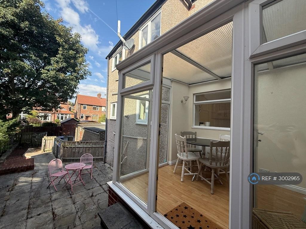 Apartment in Newcastle Upon Tyne - View 2