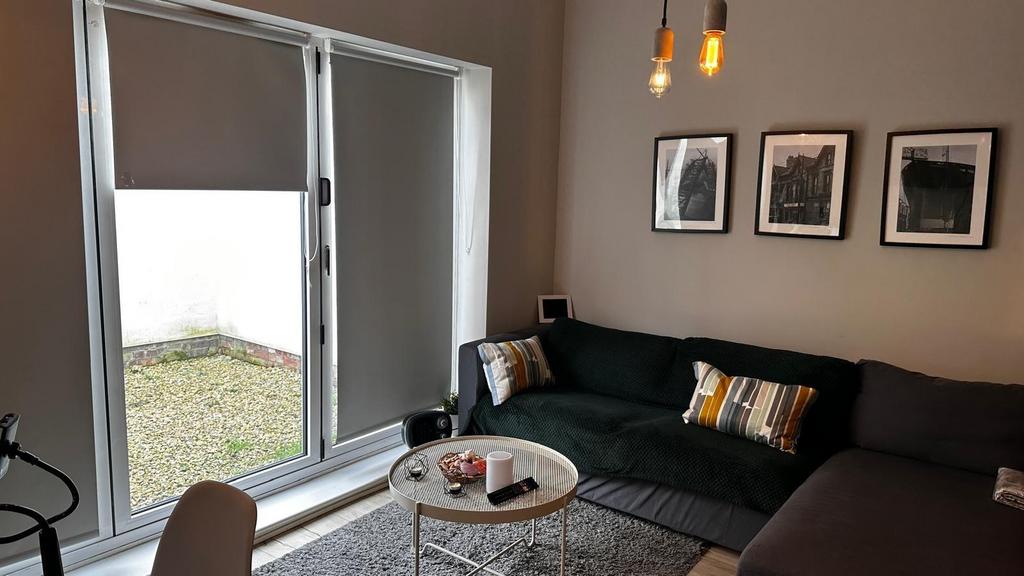 Apartment in Newcastle Upon Tyne - View 4