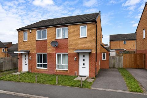 2 bedroom semi-detached house to rent, Metcombe Way, Beswick, Manchester, M11