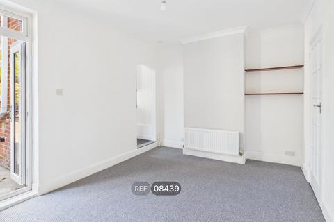 2 bedroom semi-detached house to rent, Waterloo Road, Ipswich, IP1 2NY