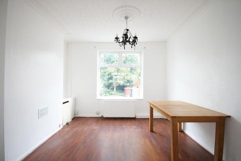 2 bedroom terraced house to rent, Bramhall Street, Manchester M18
