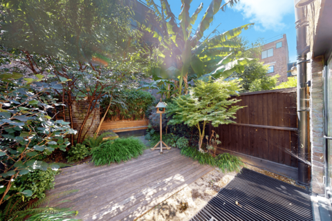 2 bedroom terraced house to rent, Bellevue Place, London, E1