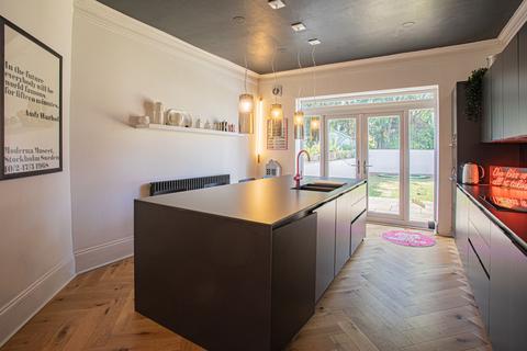 3 bedroom semi-detached house for sale, Brant Avenue, Halifax HX2