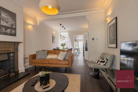 3 bedroom house to rent, Seymour Gardens, Twickenham TW1