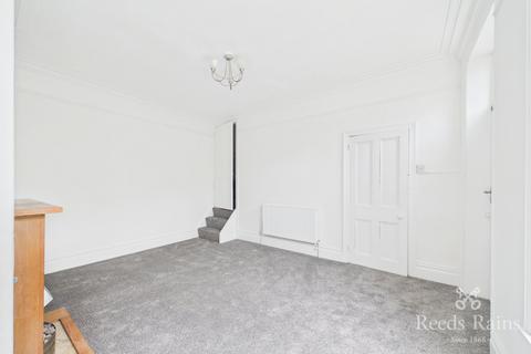2 bedroom terraced house to rent, Corby Street, Huddersfield HD2