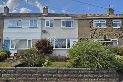 3 bedroom townhouse for sale, Clough Drive, Batley