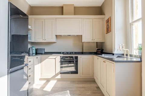 3 bedroom maisonette to rent, Henrietta Street, Bath