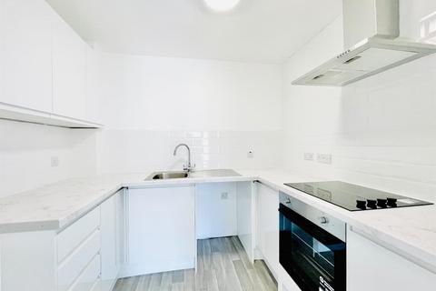 1 bedroom flat for sale, Forest Road, London E17