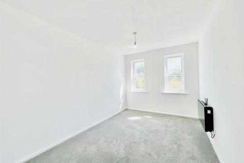 1 bedroom flat for sale, Forest Road, London E17