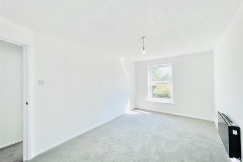 1 bedroom flat for sale, Forest Road, London E17
