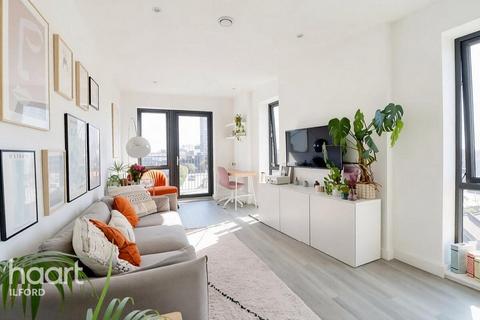 2 bedroom flat for sale, Roden Street, Ilford