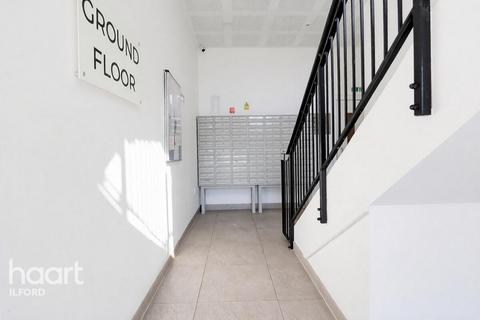 2 bedroom flat for sale, Roden Street, Ilford