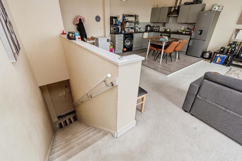 2 bedroom penthouse for sale, Gallery Square, WALSALL