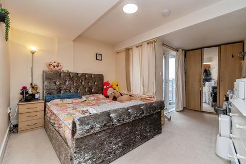 2 bedroom penthouse for sale, Gallery Square, WALSALL